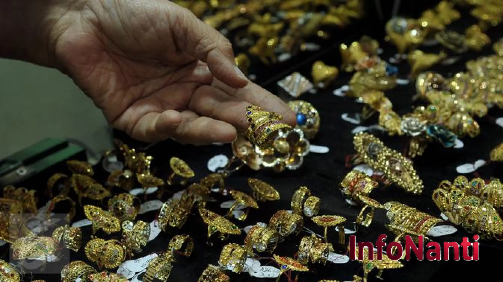 Update Harga Emas Perhiasan Hari Ini 22 April 2026: Strategi di Tengah Ketegangan Geopolitik Global