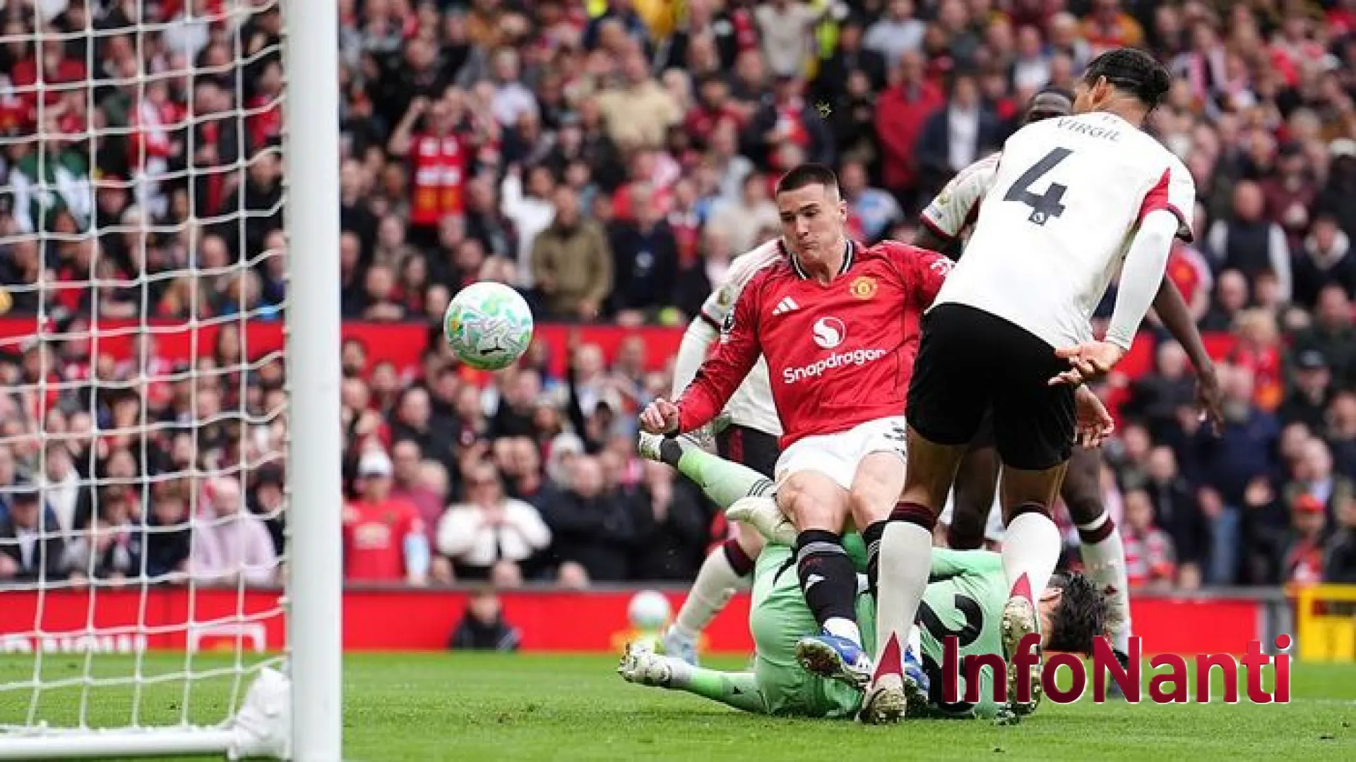 North-West Derby Membara: Manchester United Hancurkan Pertahanan Liverpool 2-0 di Babak Pertama