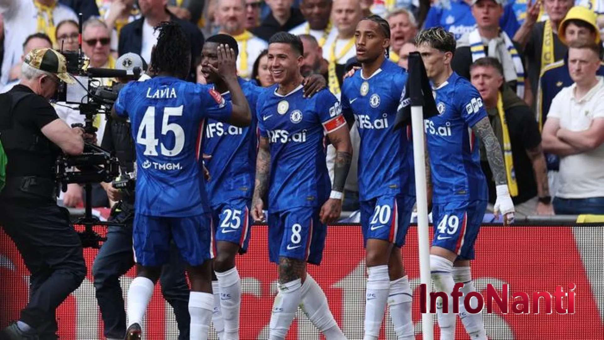 Krisis Kursi Kepelatihan Stamford Bridge: Jamie Carragher Rekomendasikan Dua Nama Kejutan untuk Chelsea