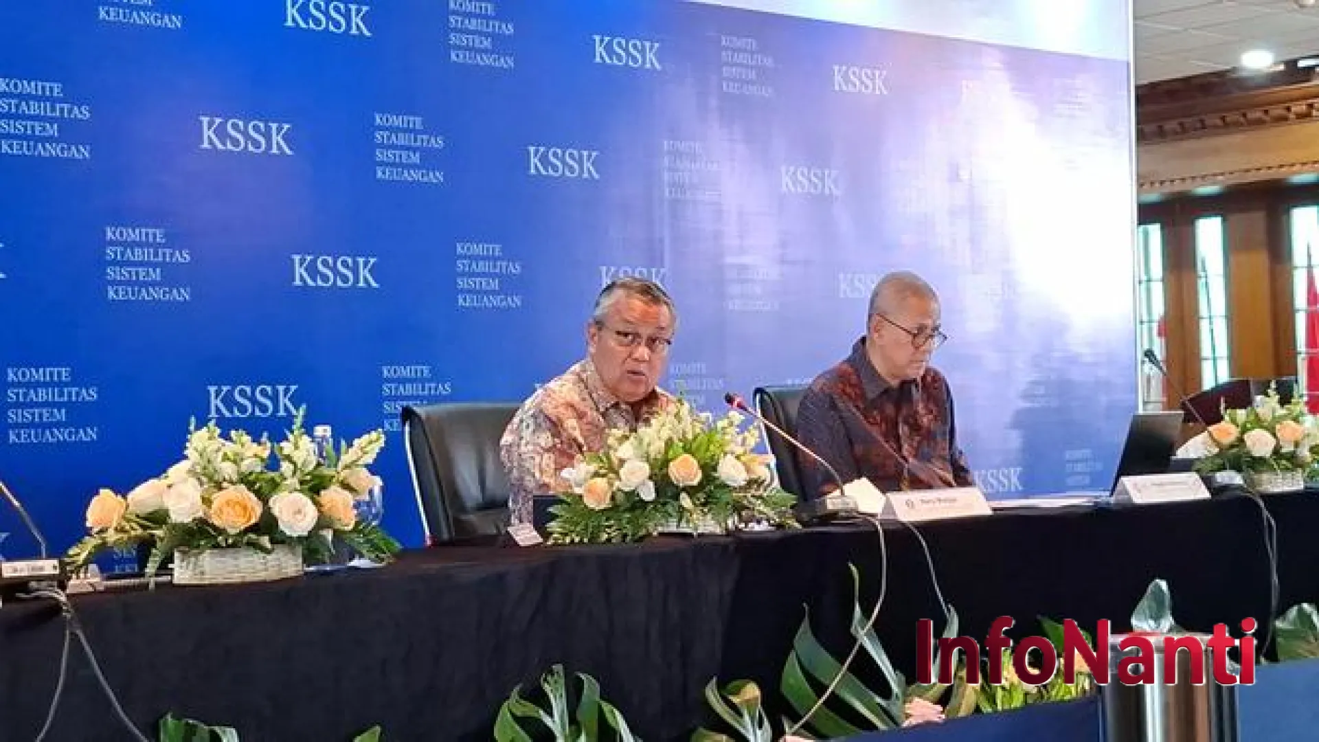 Mengapa Rupiah Melemah? Ternyata Tak Hanya Geopolitik, Musim Haji dan Dividen Jadi Pemicu Utama