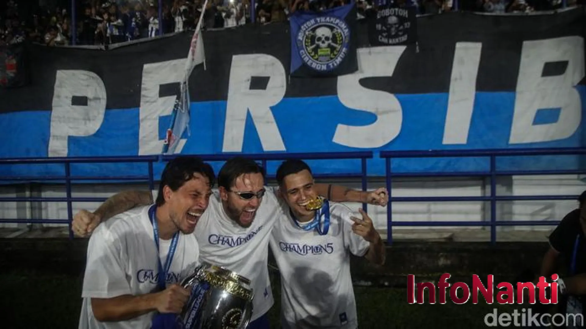 Dominasi Mutlak Maung Bandung: Persib Raih Gelar Juara Super League 2025/2026, Michael Essien Turut Berpesta