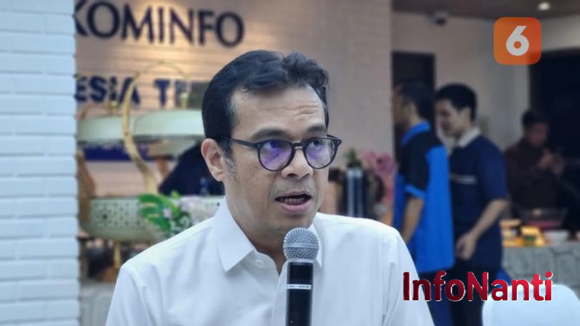 Kemandirian Digital: Wamenkomdigi Ingatkan Bahaya Algoritma yang Mendikte Cara Berpikir Bangsa