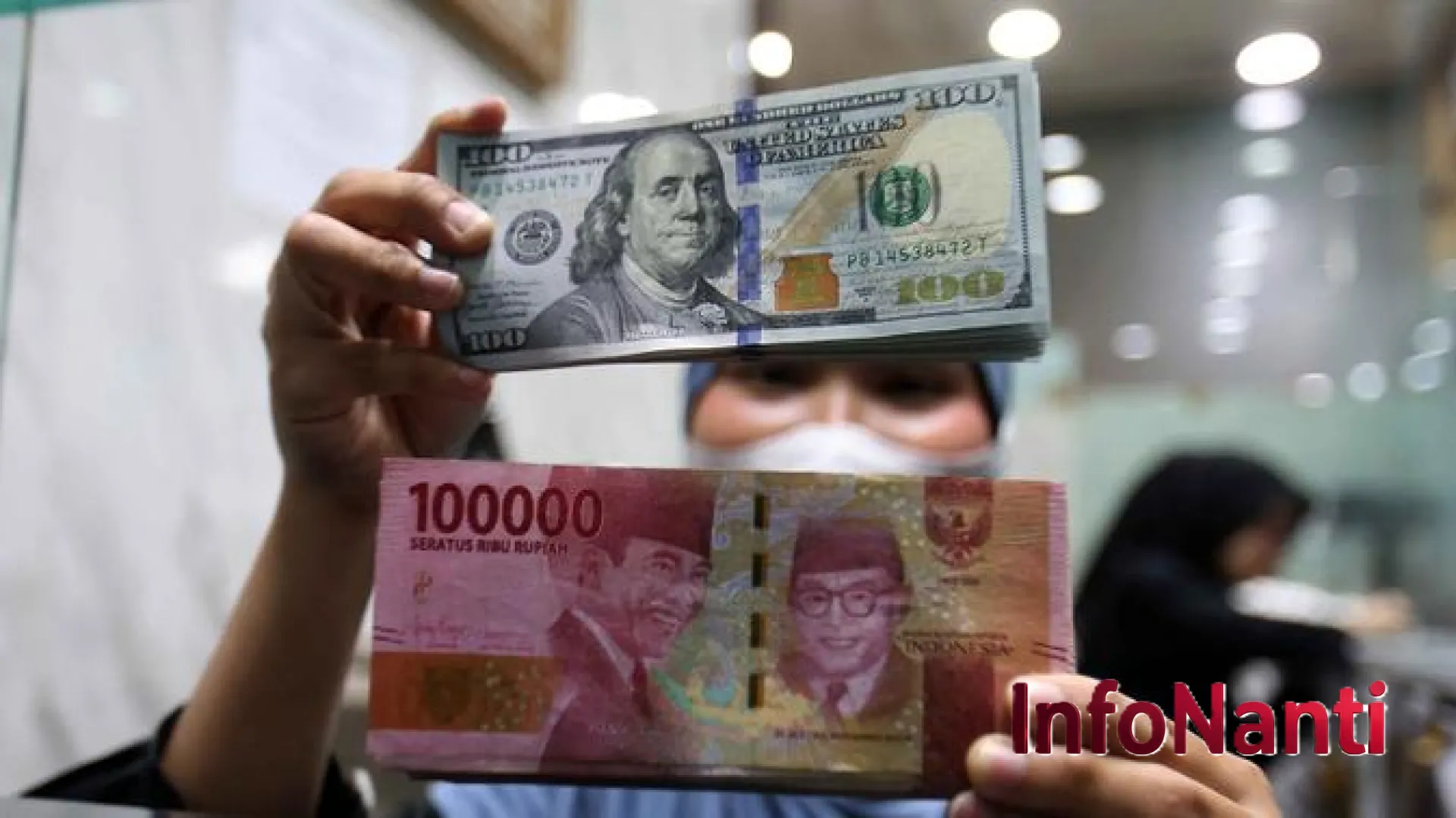 Badai Rupiah Menjelang Idul Adha: Prediksi Melemah ke Rp 17.850 per Dolar AS dan Ancaman Gelombang PHK