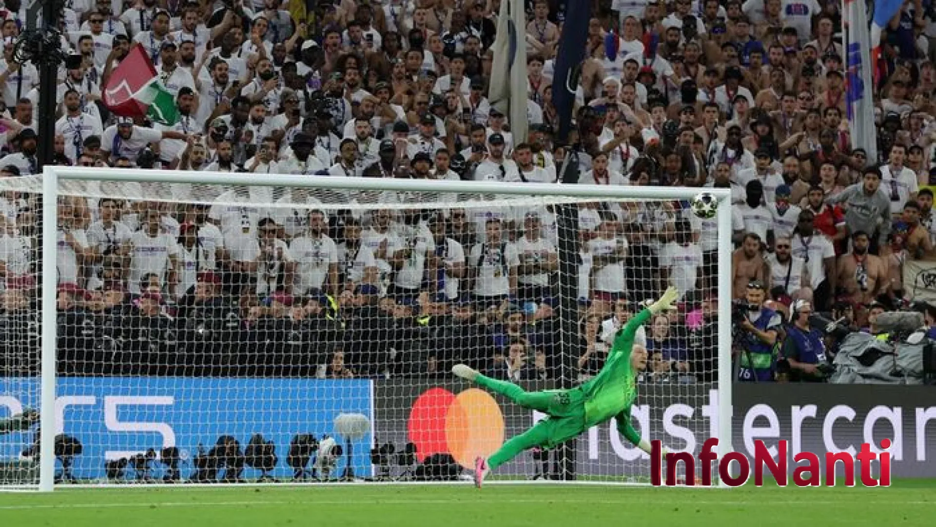 Ironi di Puskas Arena: Matvey Safonov Bawa PSG Juara Liga Champions Tanpa Satu Pun Penyelamatan