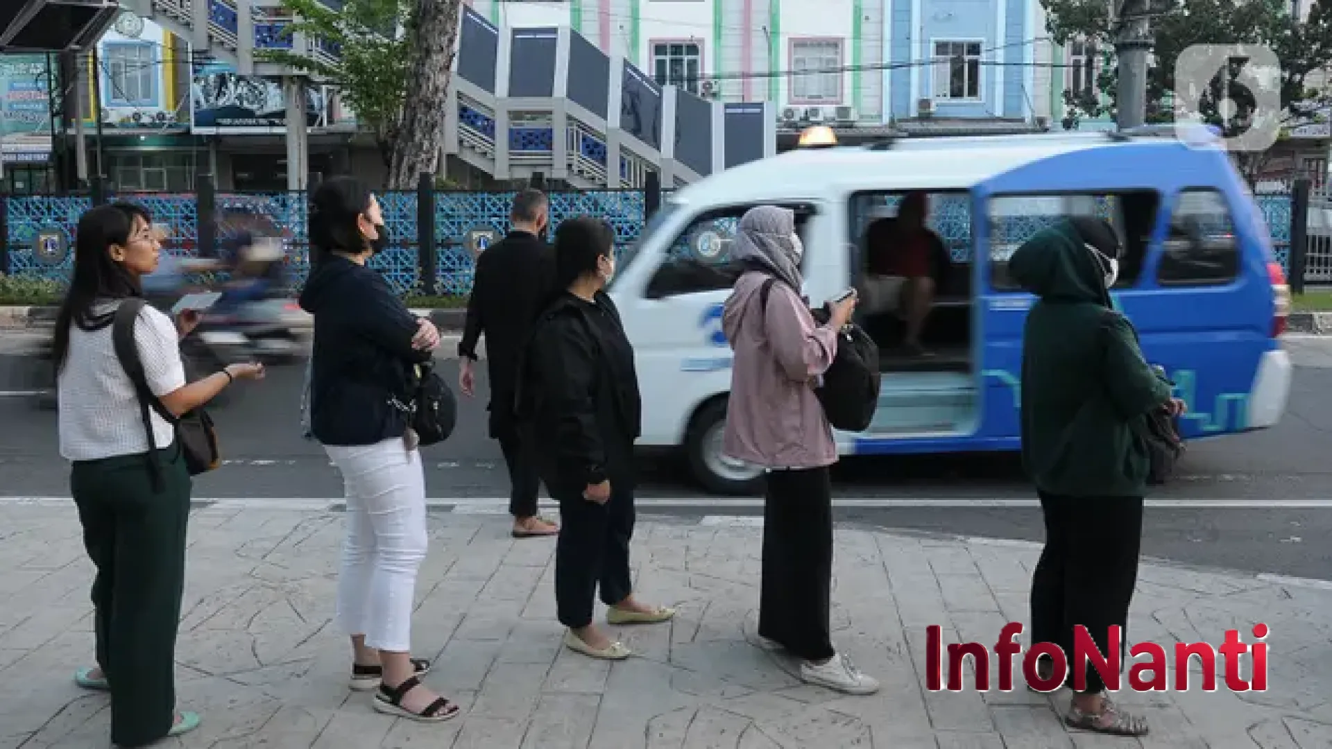 Membongkar Paradoks Subsidi BBM: Mengapa Mengalihkan Anggaran ke Transportasi Publik Adalah Kunci Keadilan Sosial?