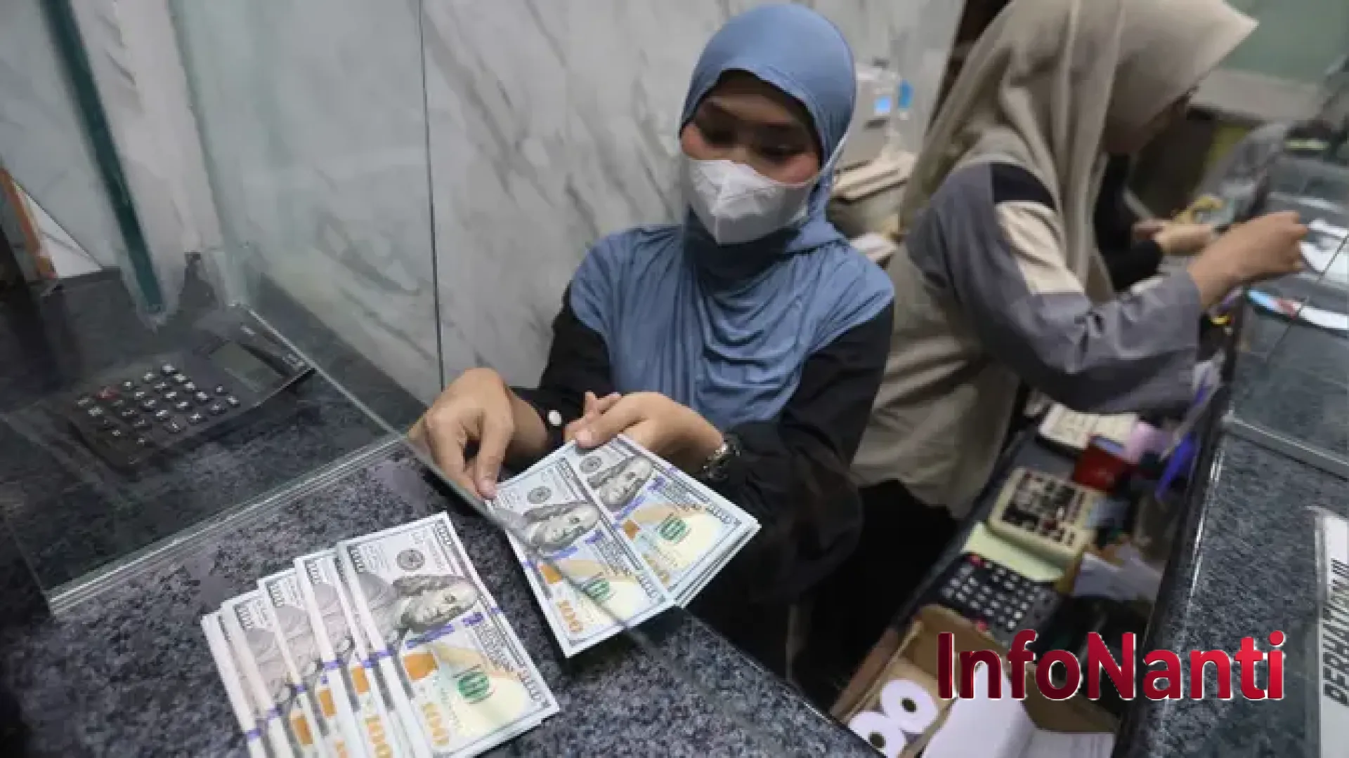 Dolar AS Menuju Puncak: Mengupas Dua Sentimen Krusial yang Mengguncang Pasar Keuangan Dunia