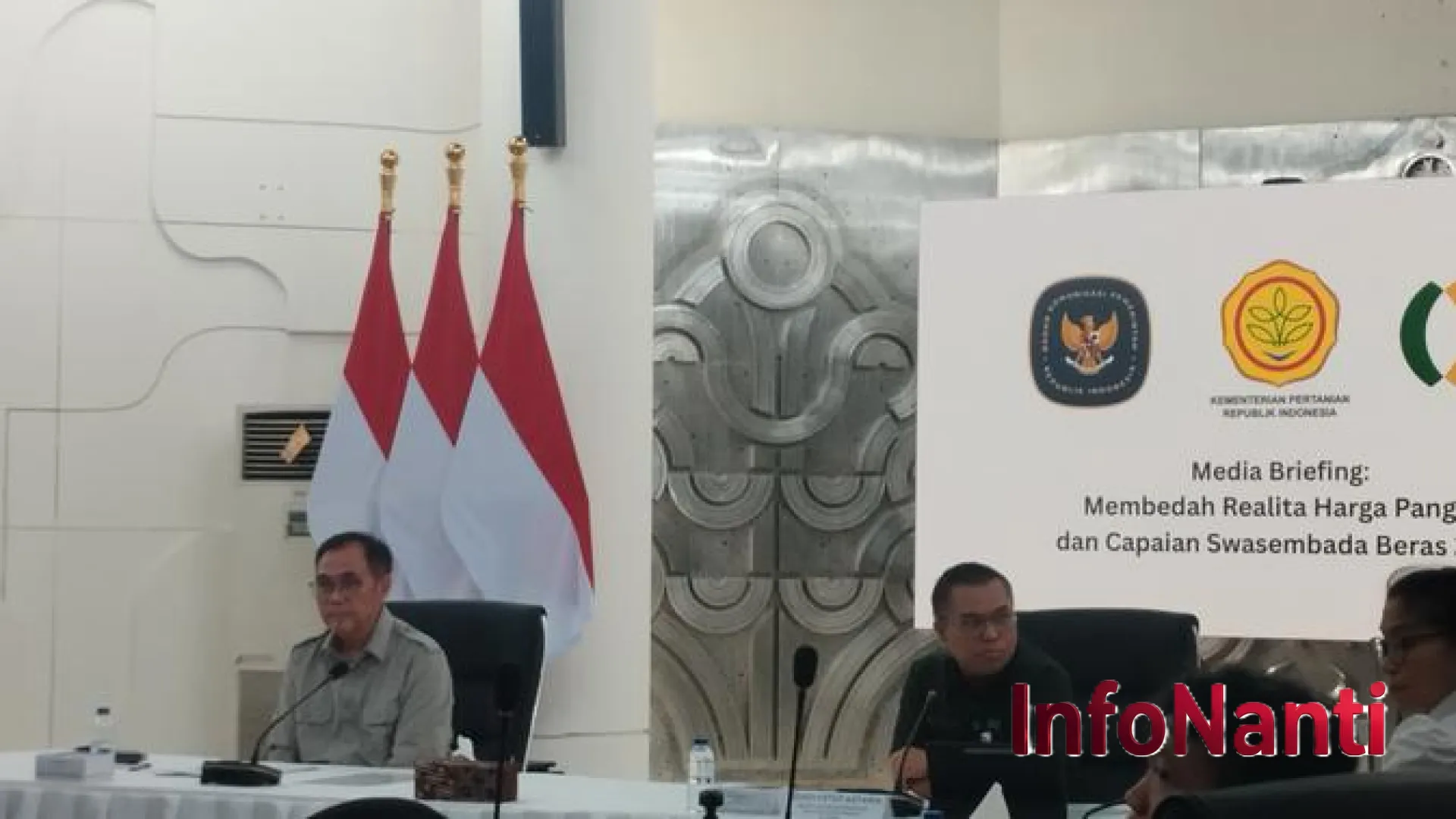 Strategi Kementan Amankan Pasokan Plastik Beras: Menakar Peluang Kerja Sama dengan Malaysia